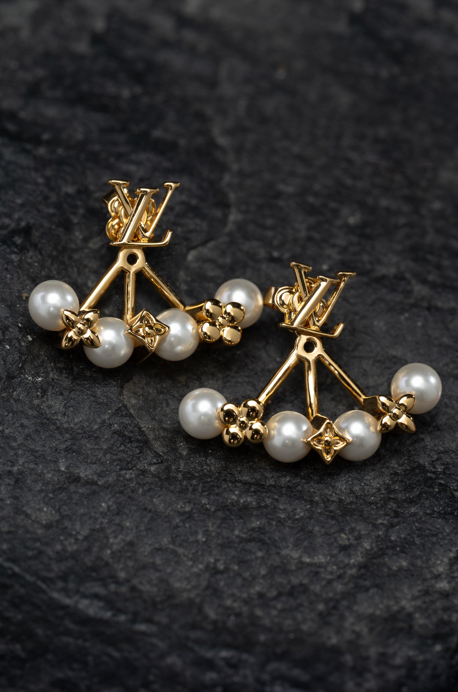 Glam Elvy Earrings