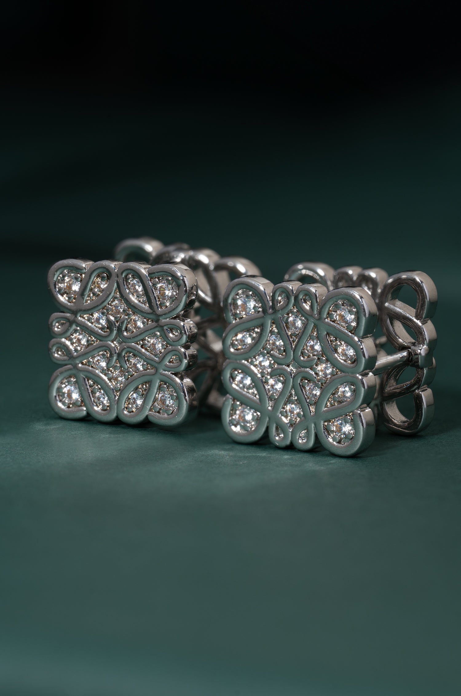 Anagram Lowe Earrings