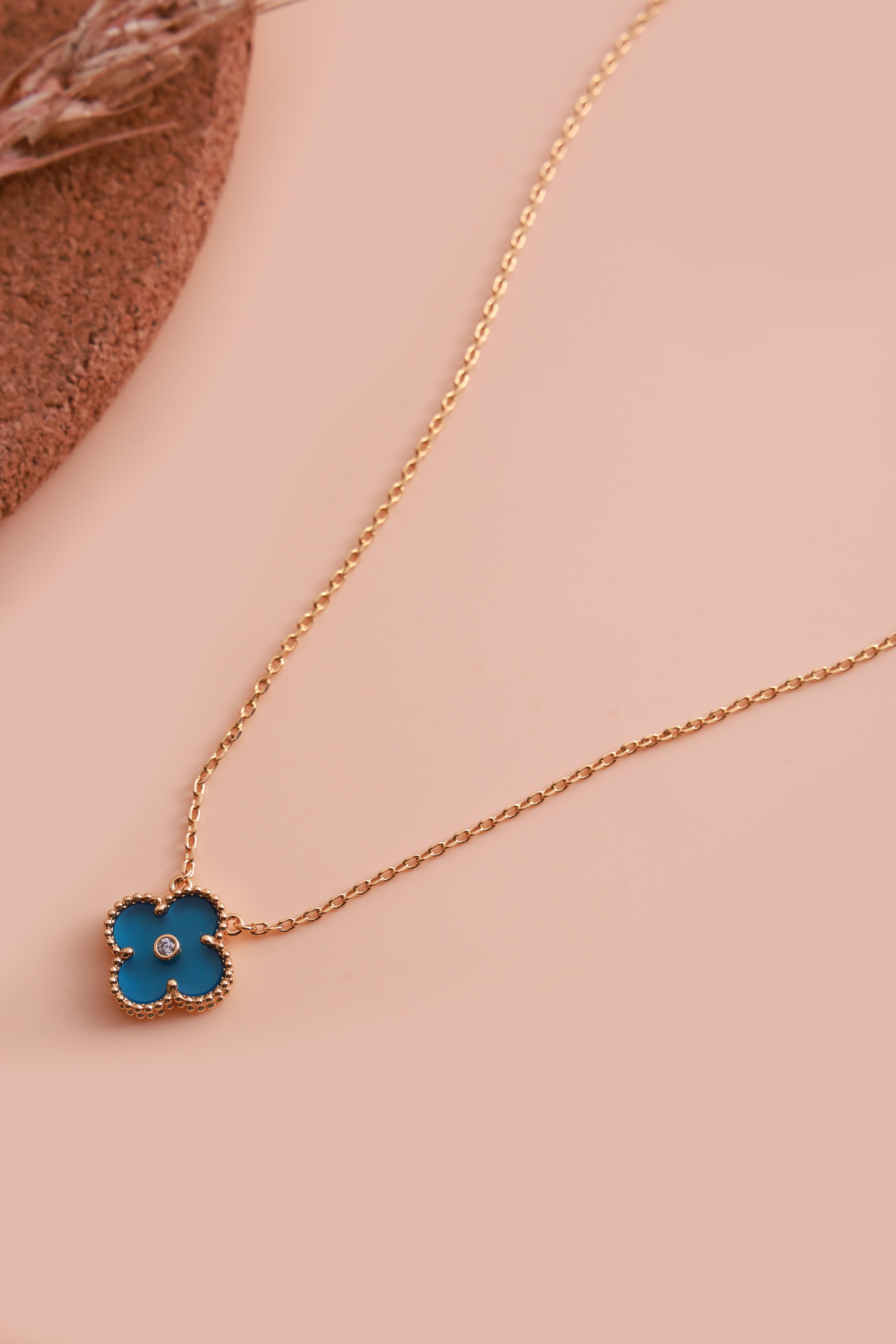 Blue Gem Clover Van Chief Neckchain