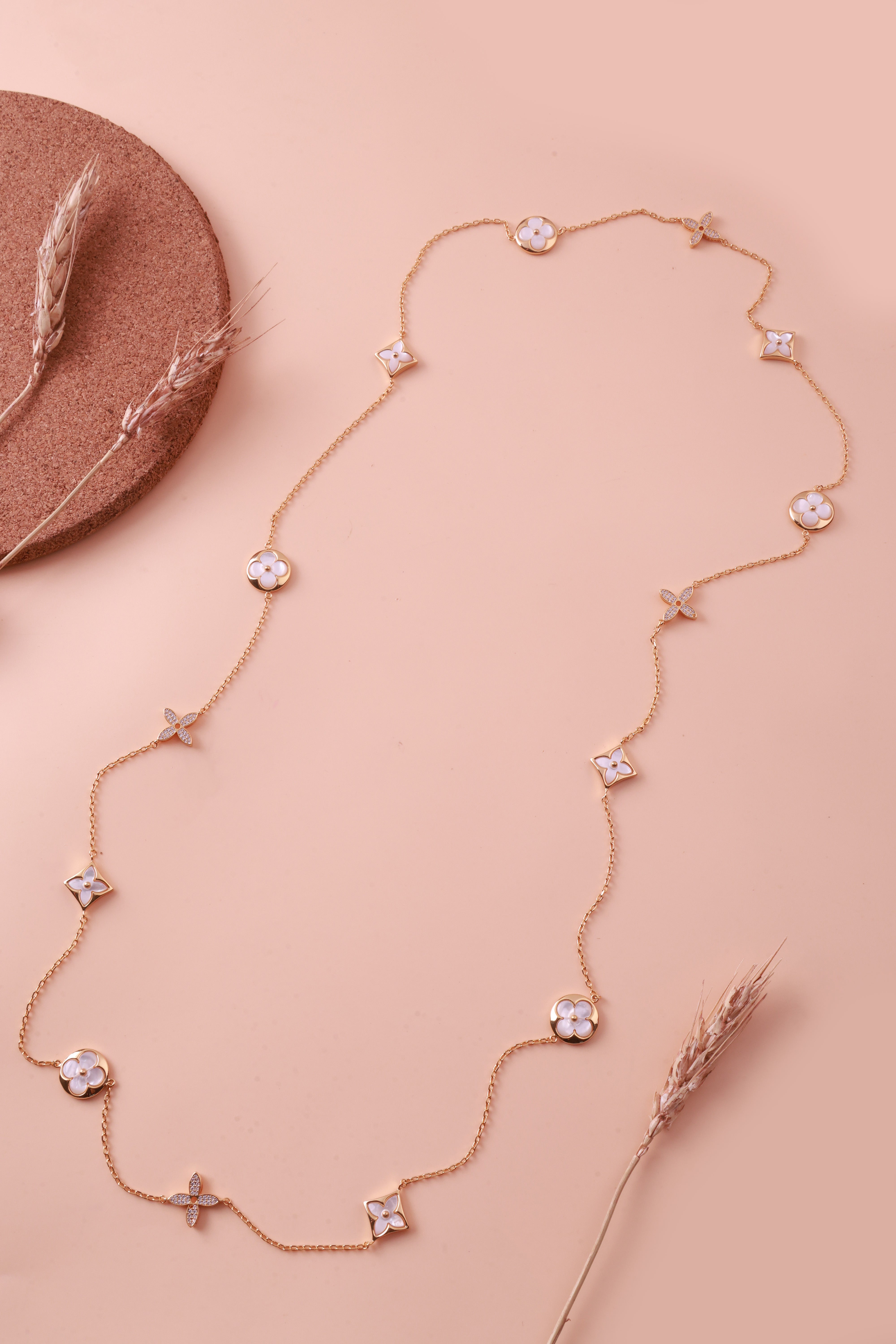 Novalyn Elvy Neckchain