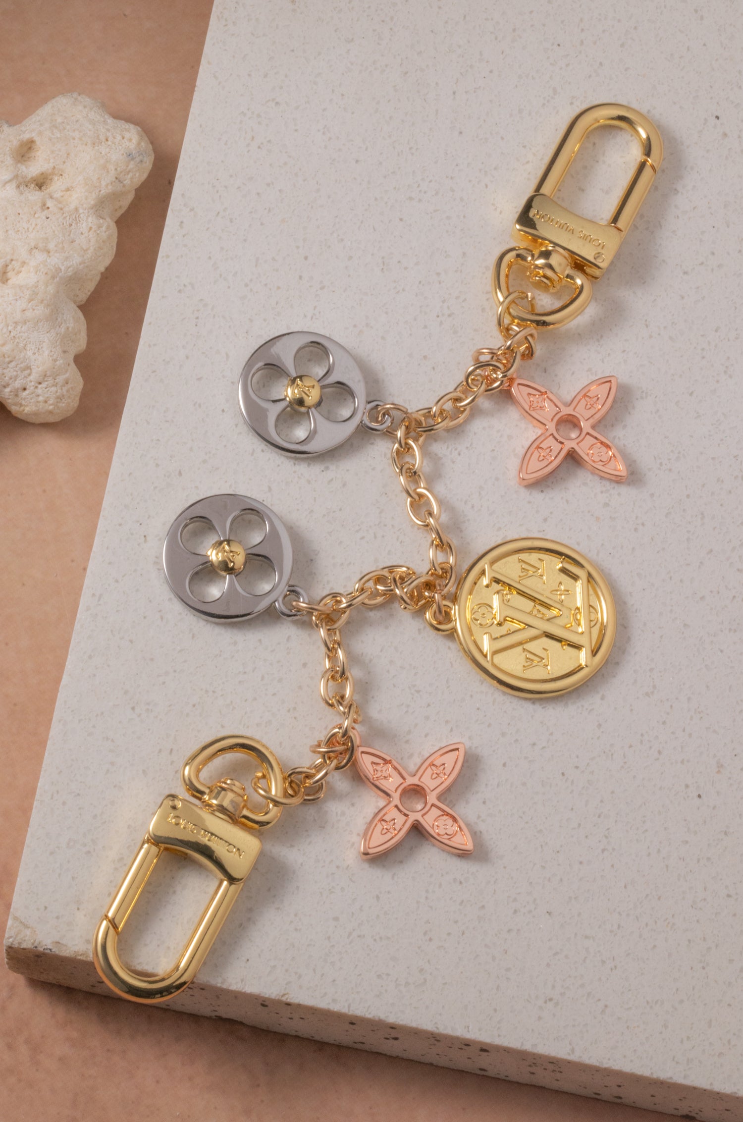 Golden Petal Elvy Bag Charm
