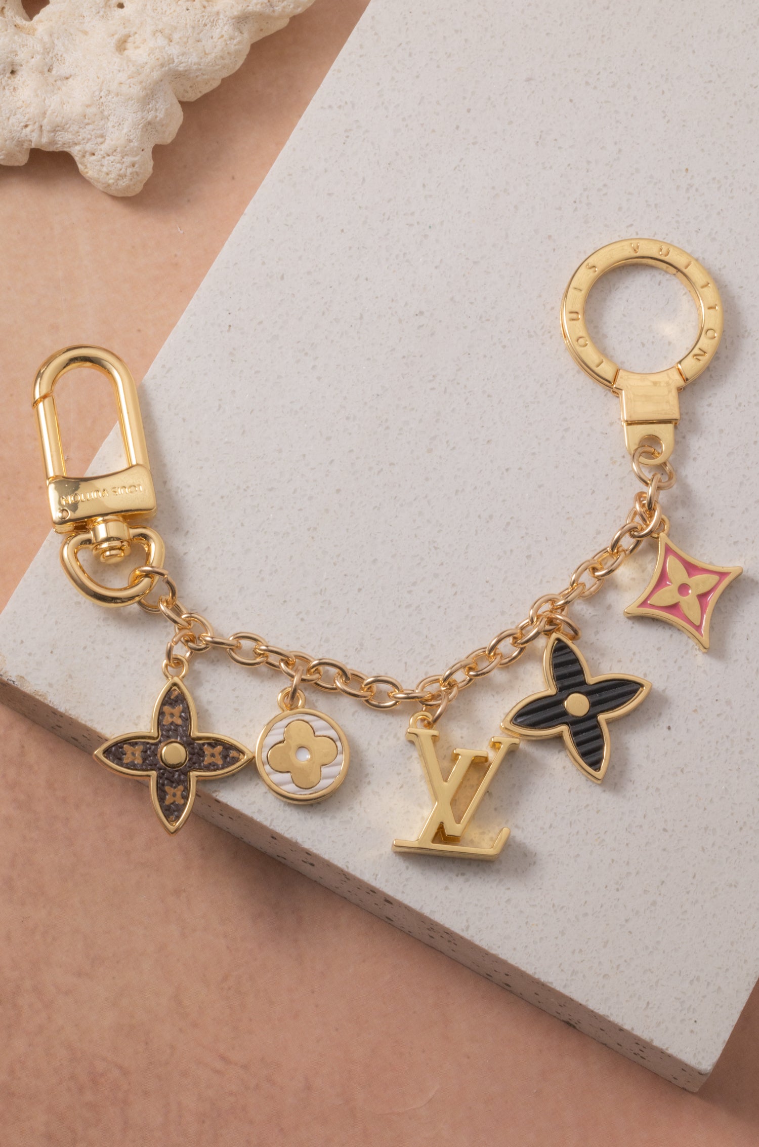 Classic Radiance Elvy Bag Charm