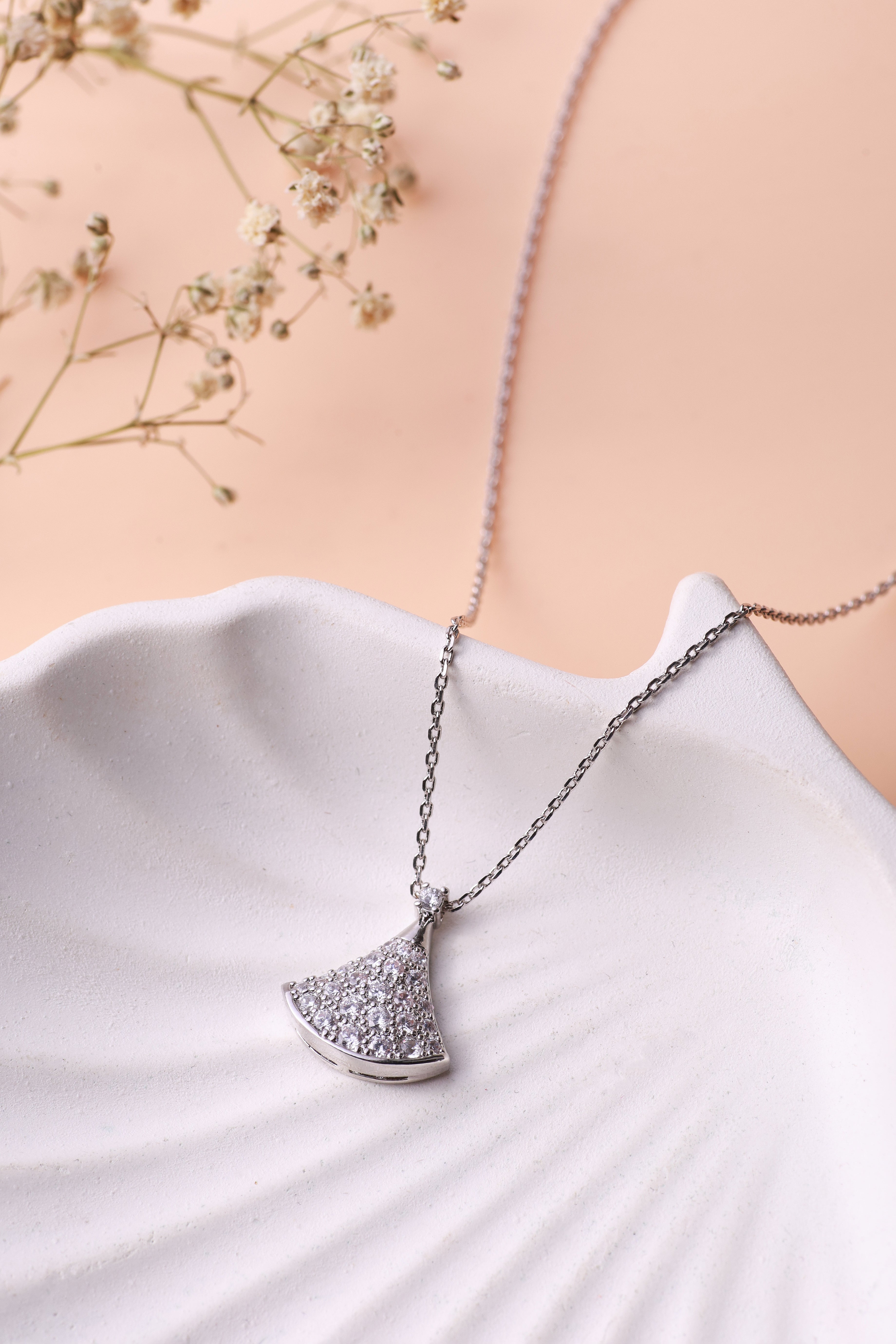 Silver Gleam Bulgaree Neckchain