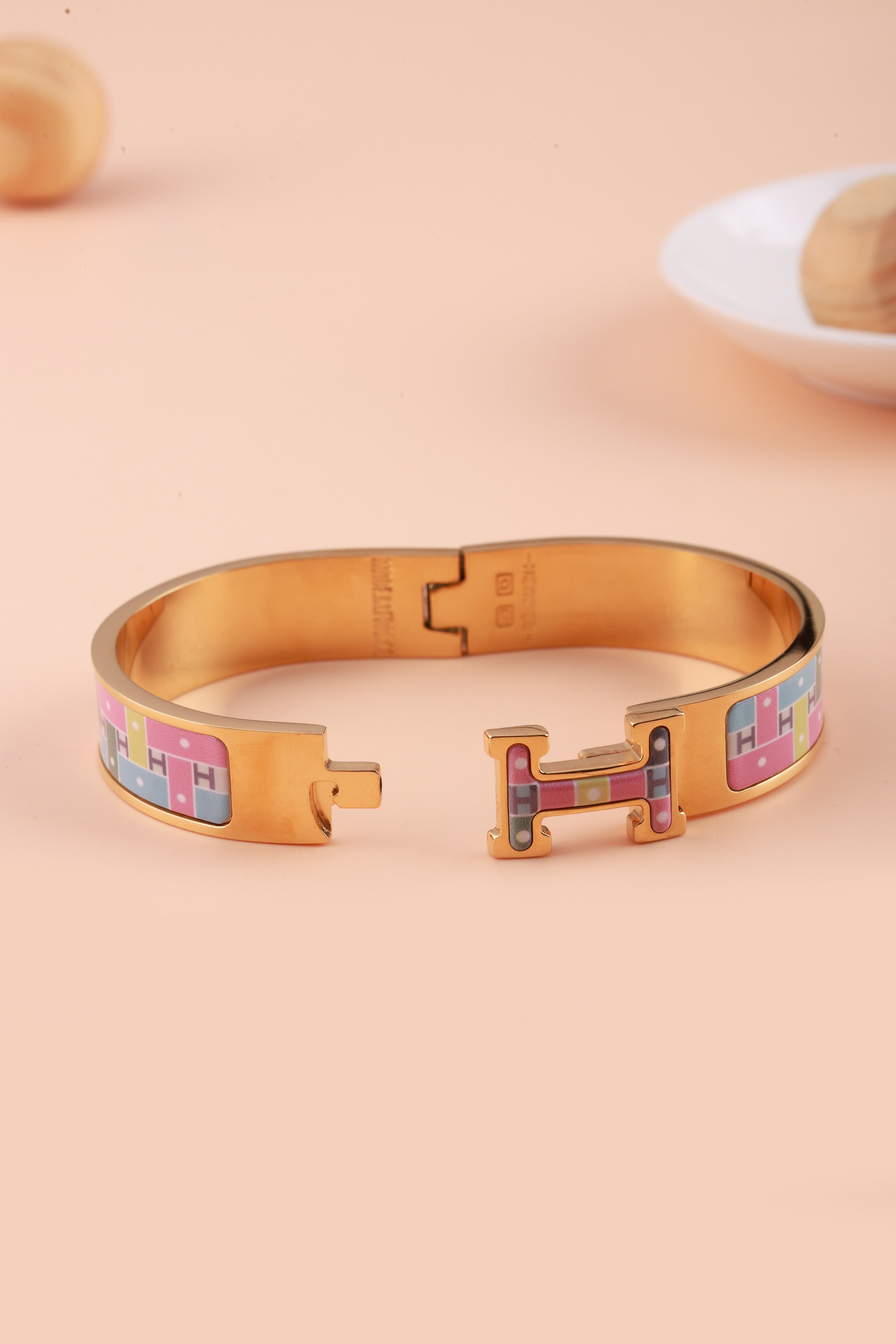 Light Pink Royal Maze Hermie Bracelet
