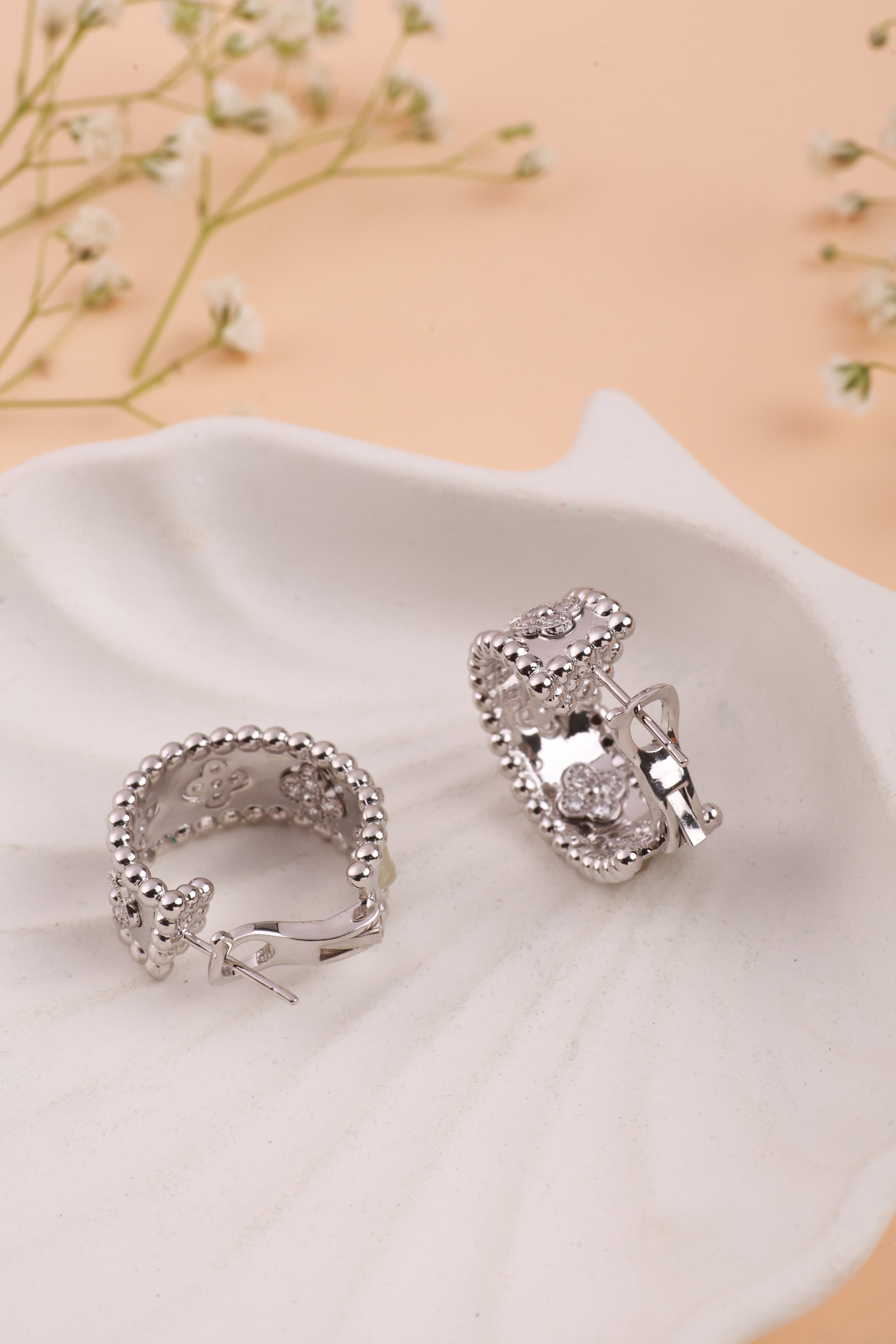 Moonlit Silver Van Chief Studs