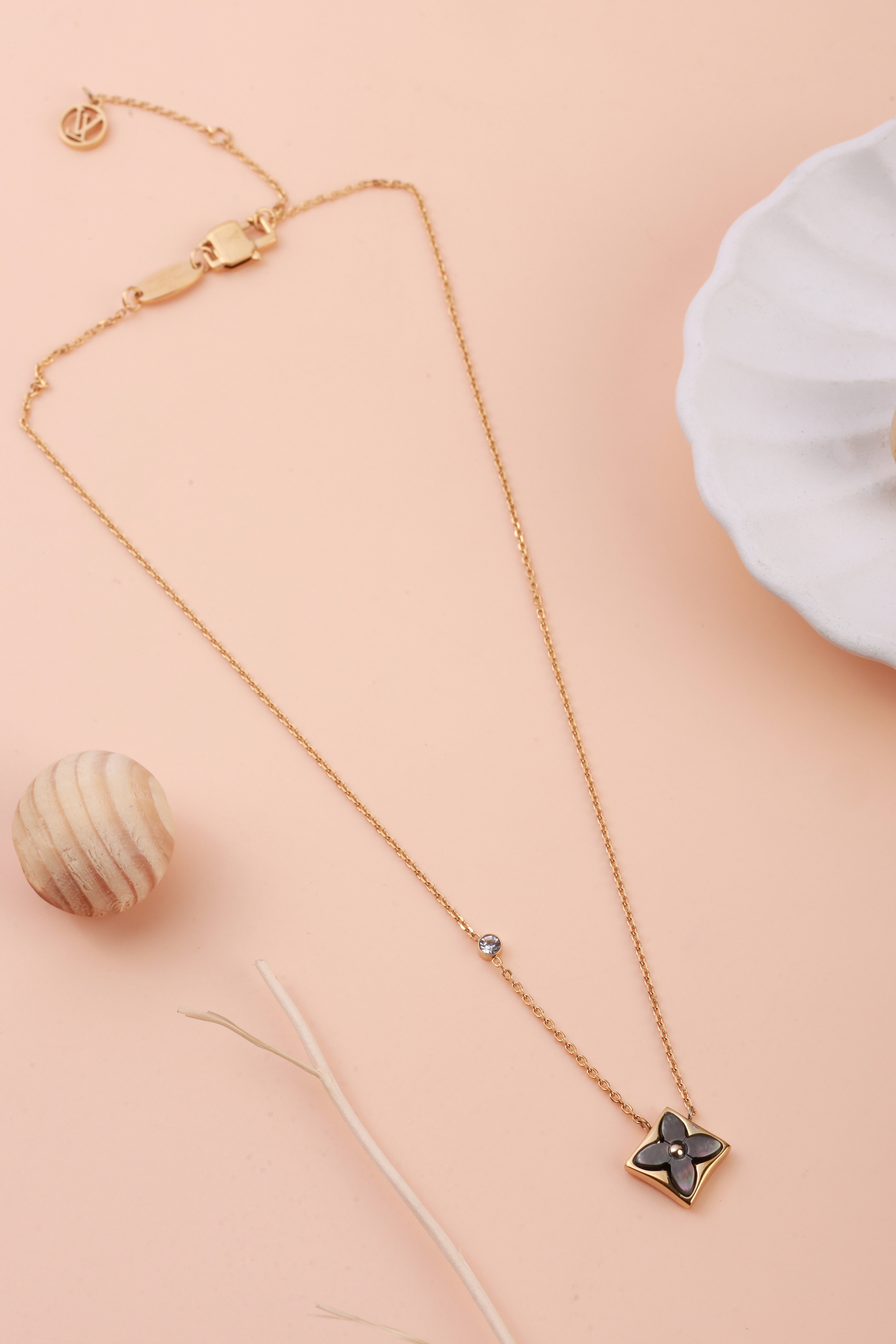 Chic Black Floral Elvy Neckchain