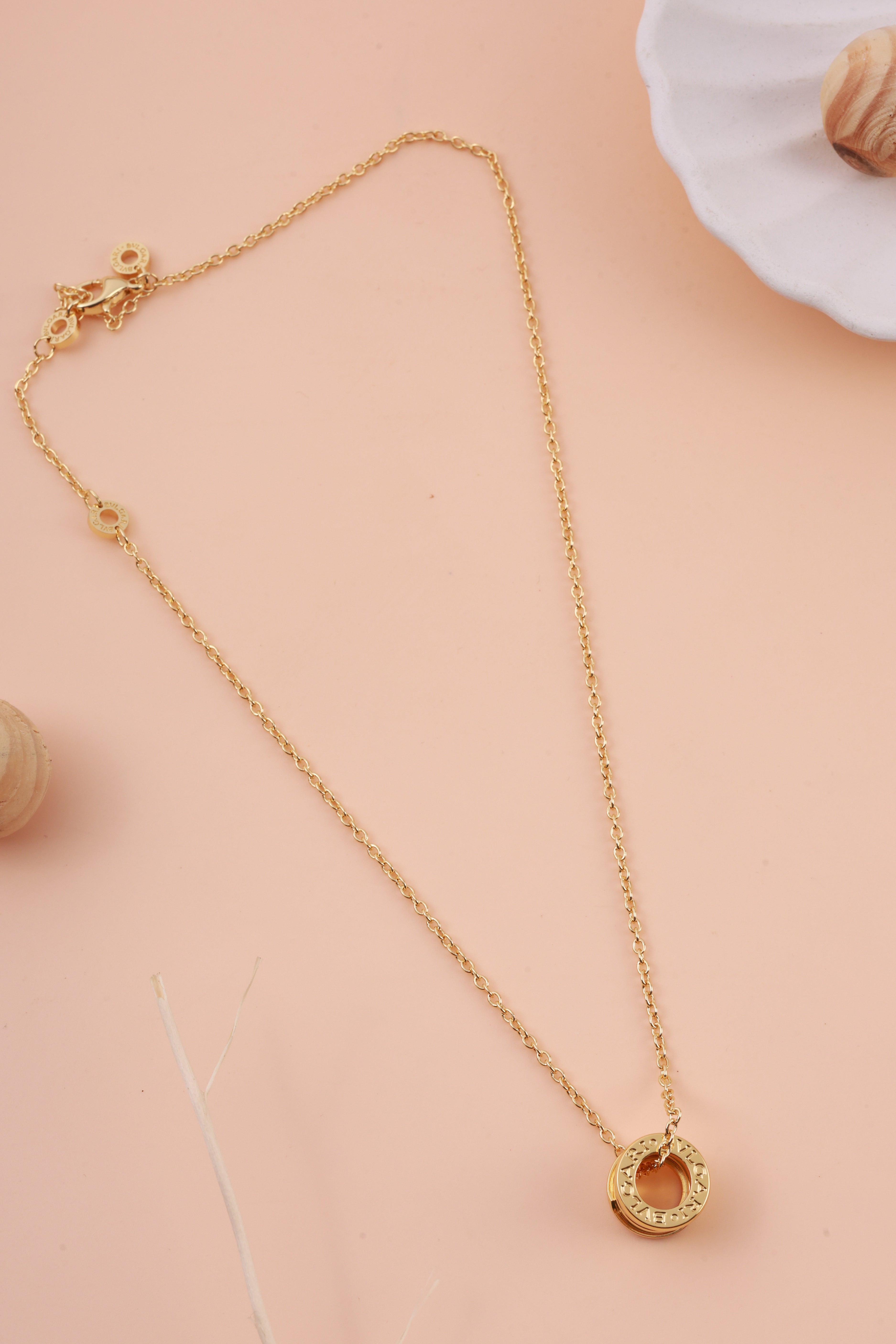 Barrel Gleam Golden Bulgaree Neckchain