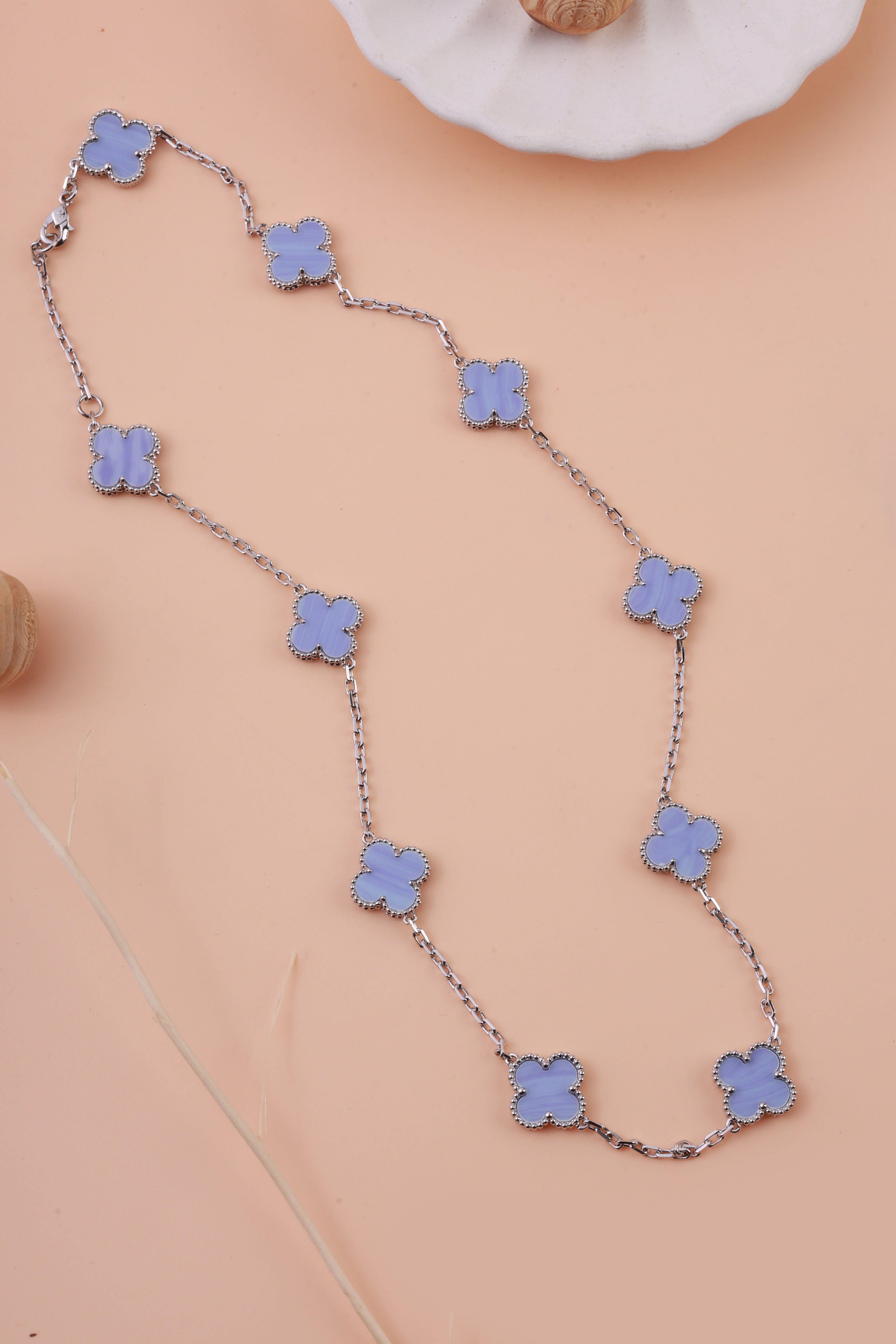 Blue Blossom Van Chief Neckchain