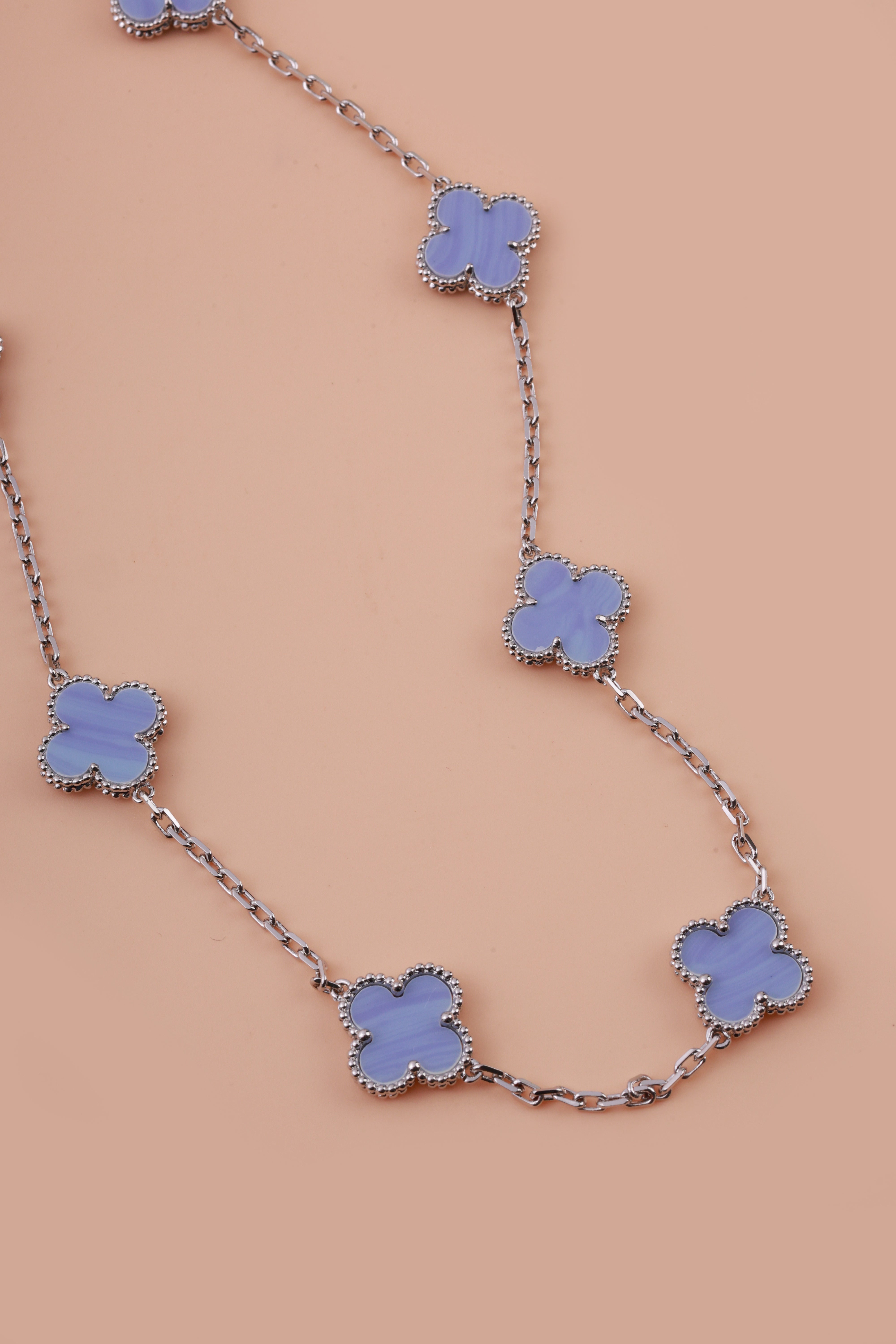 Blue Blossom Van Chief Neckchain