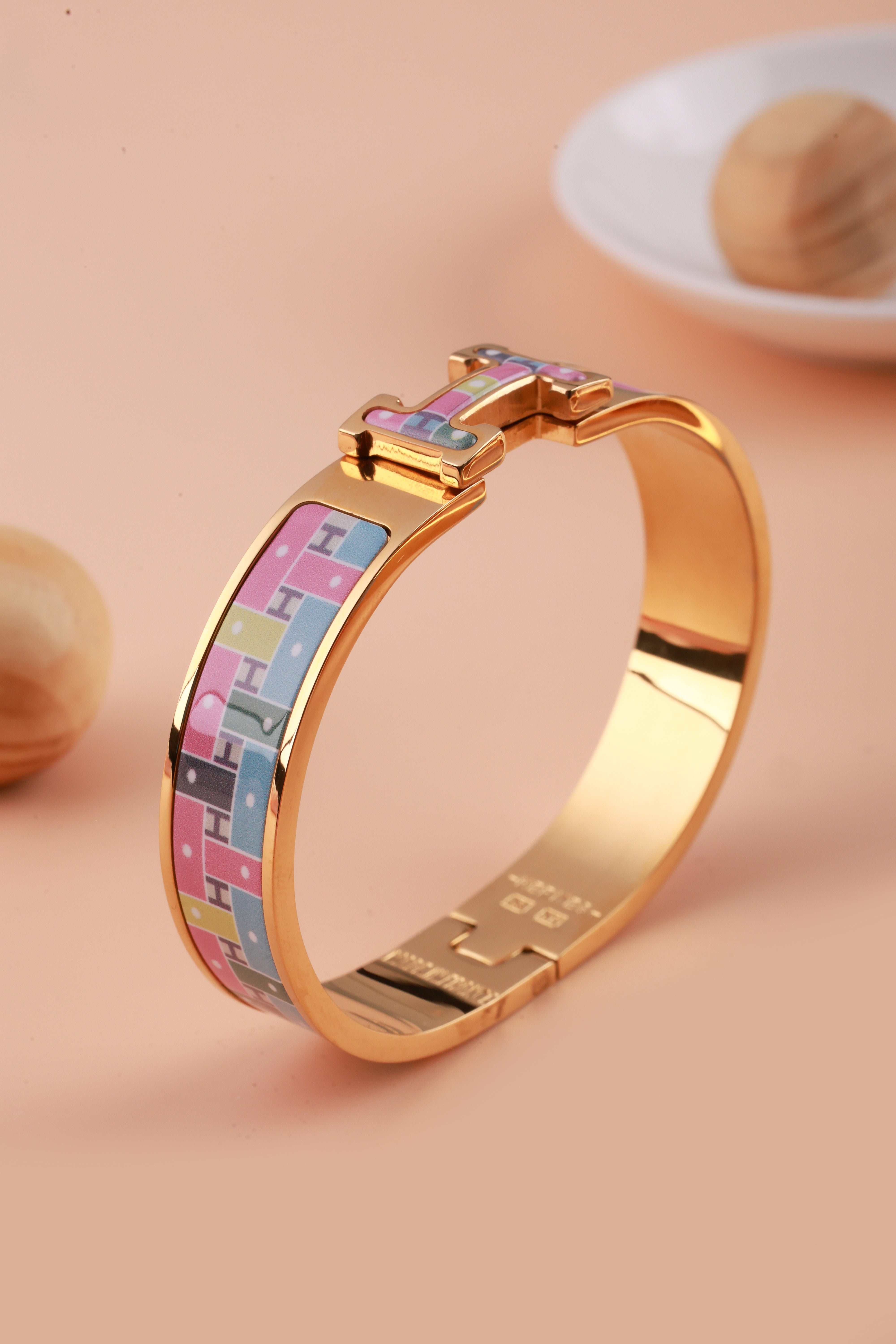 Light Pink Royal Maze Hermie Bracelet