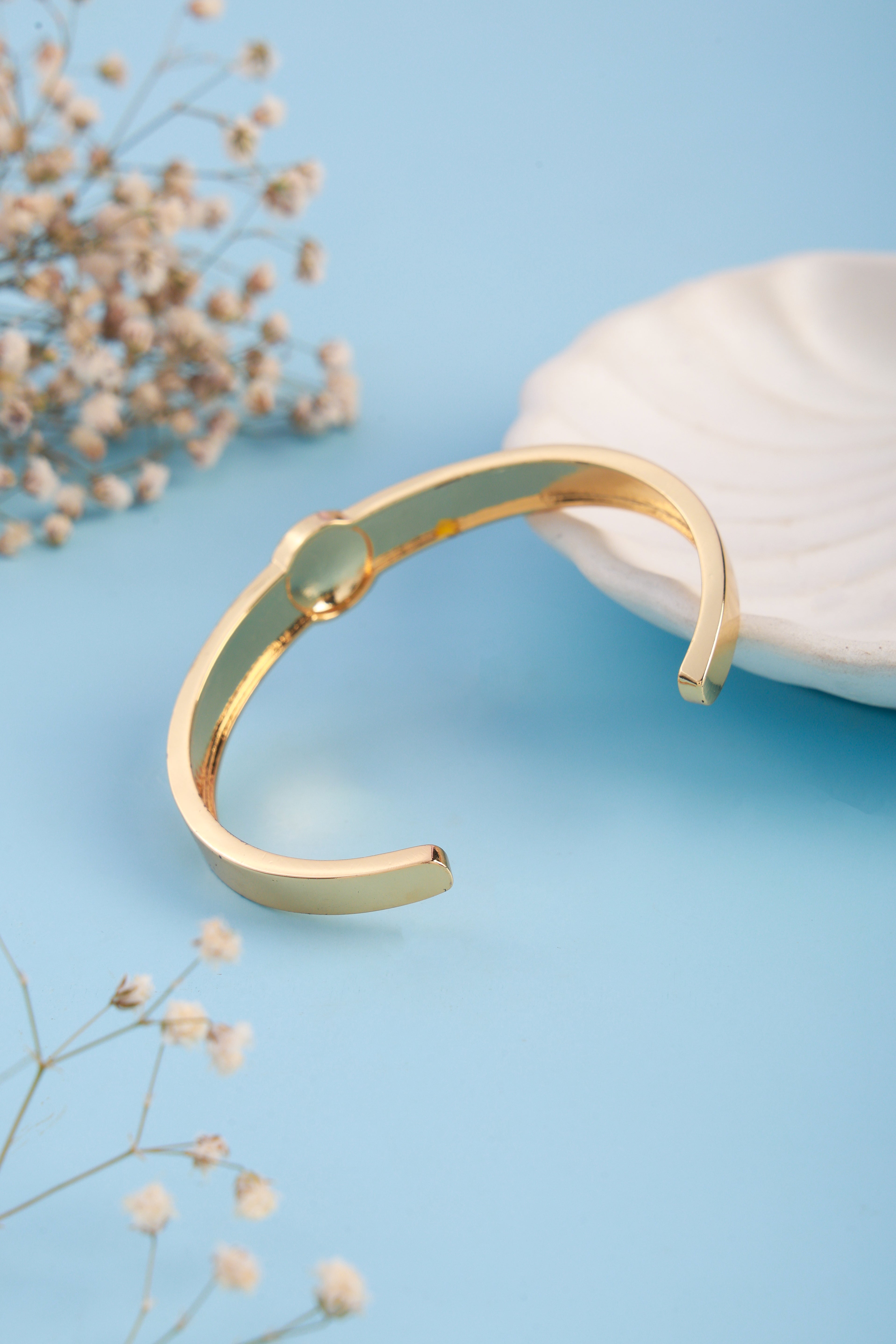 Lustrous Gold Bracelet