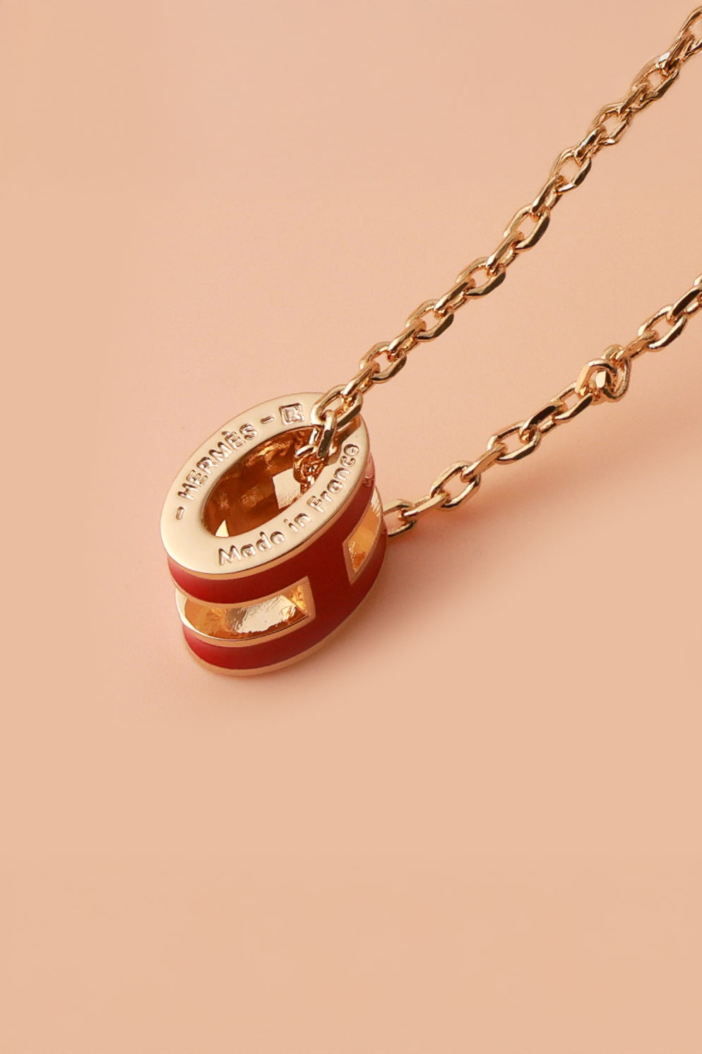Crimson Red Barrel Luxe Hermie Neckchain