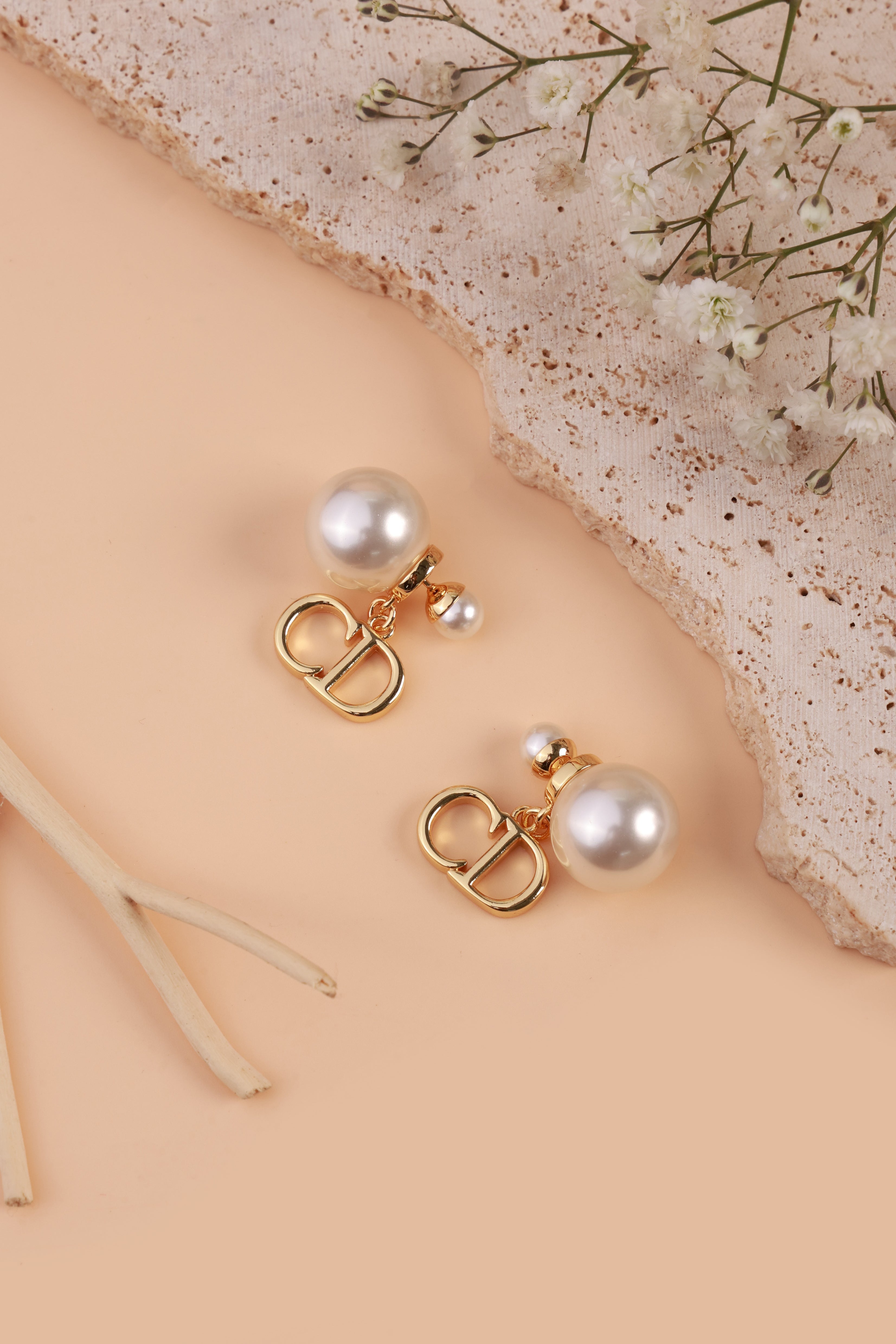 Eclat Pearl Earrings