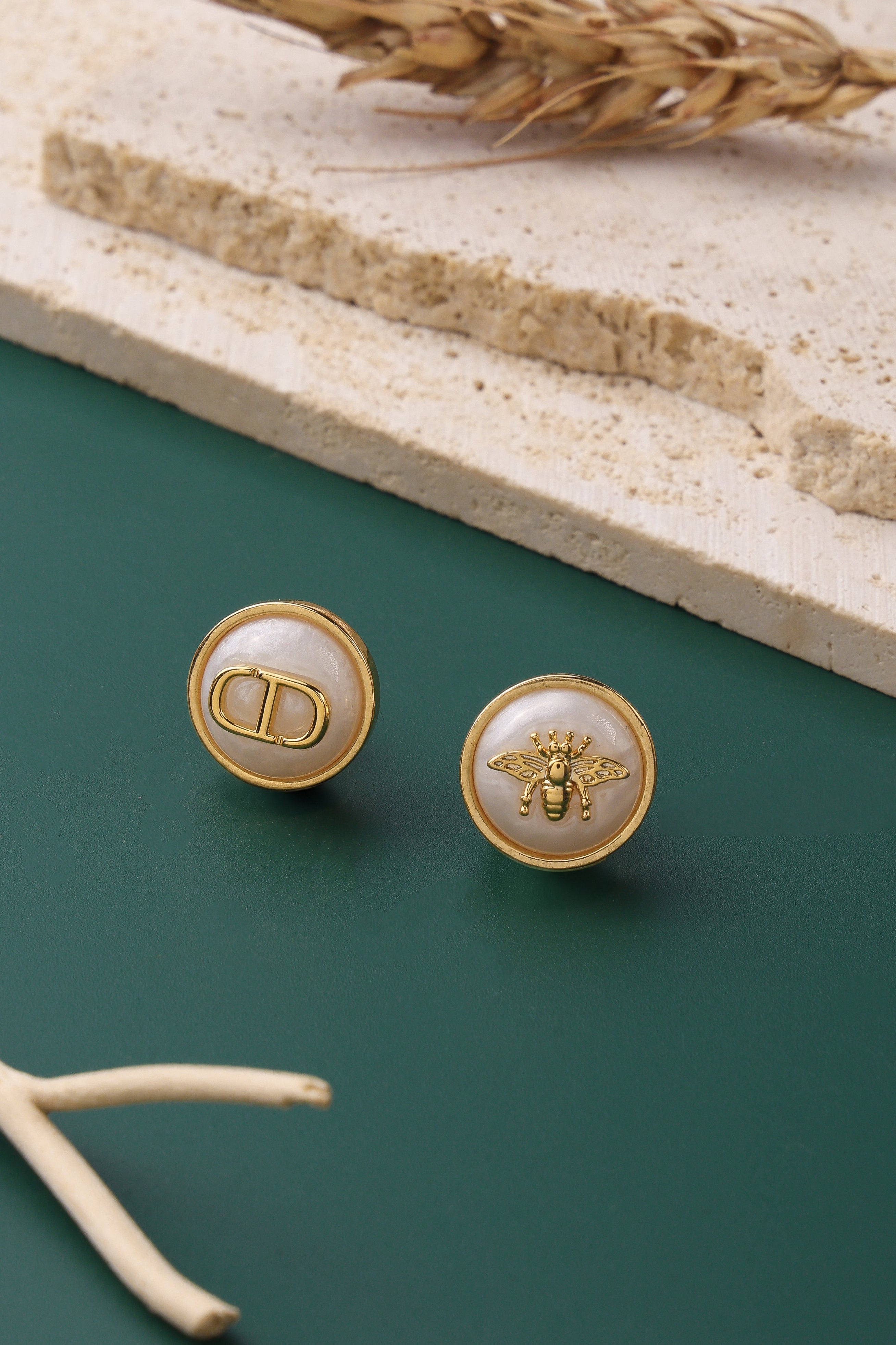 Velisse Studs