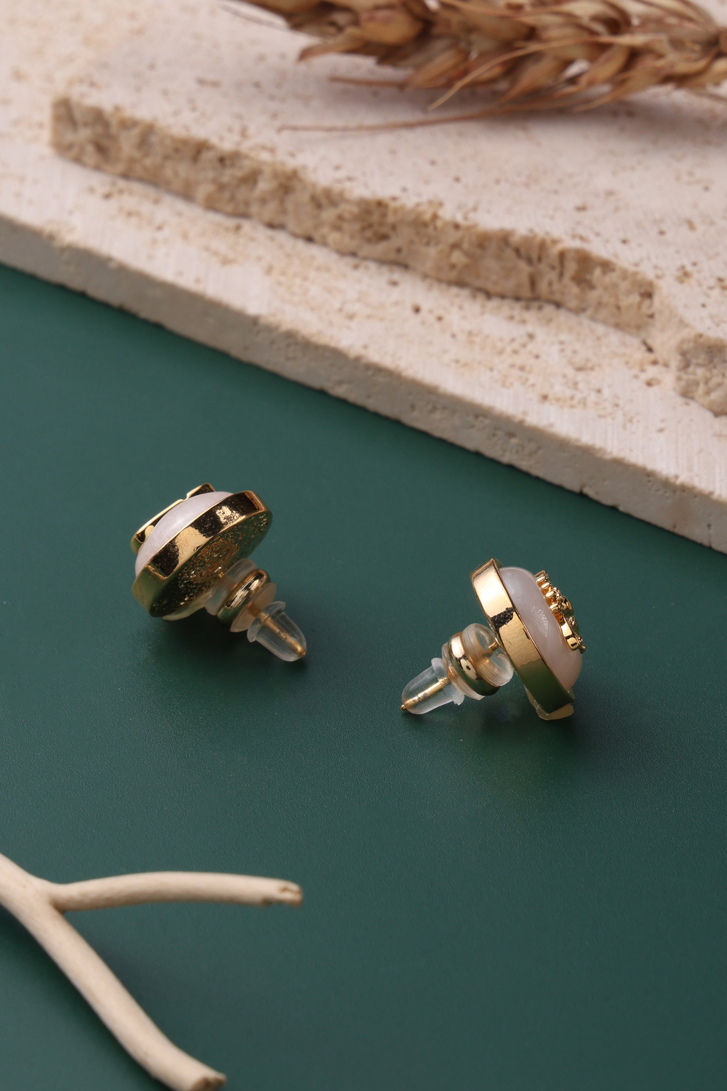 Velisse Studs