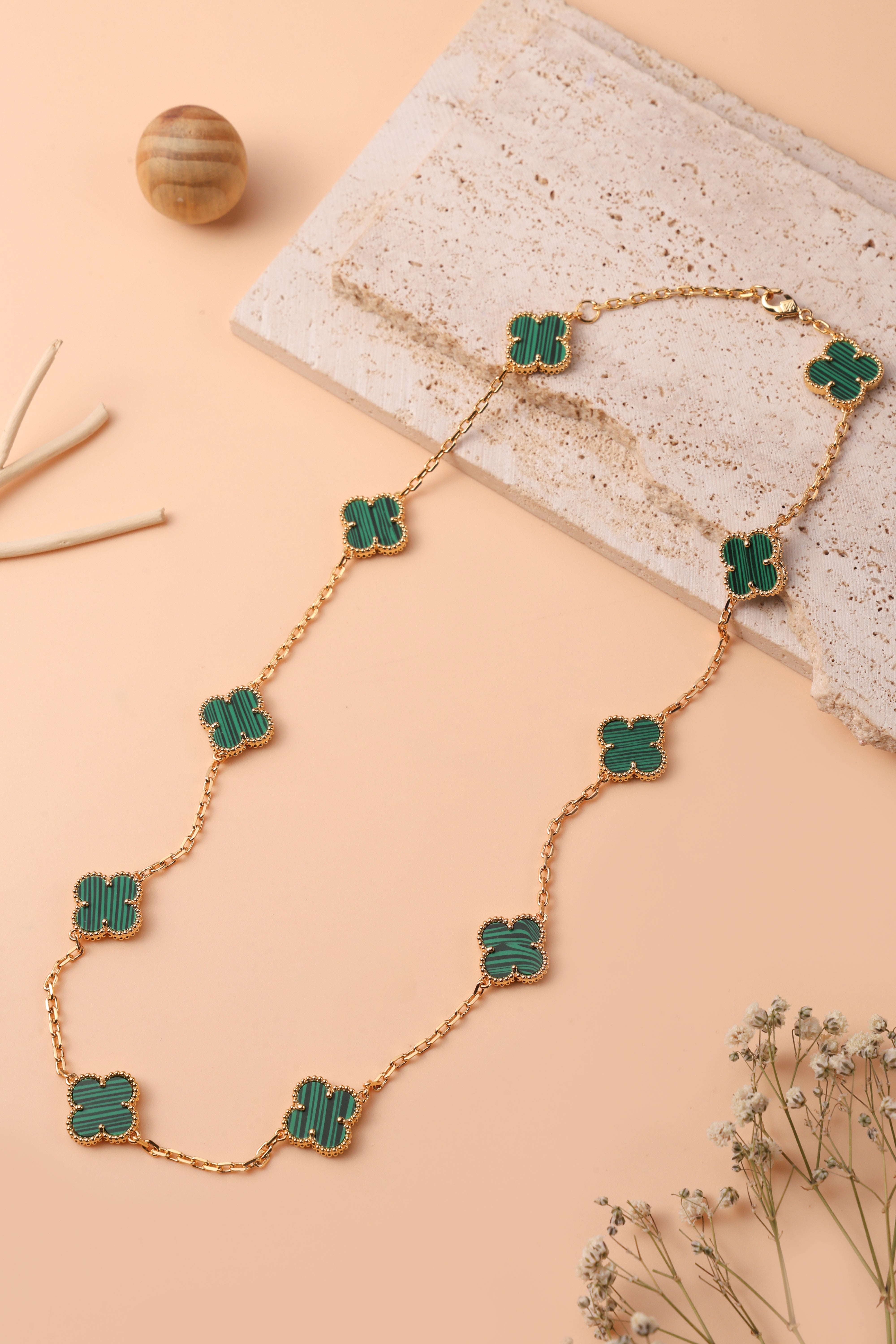 Terra Metal Neckchain
