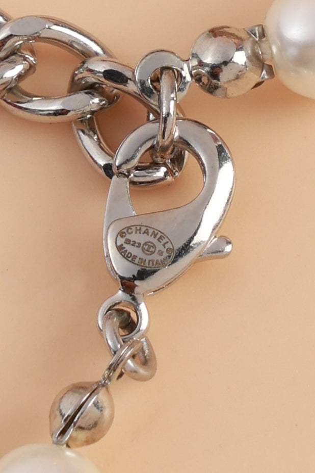 Ebon Pearl Neckchain