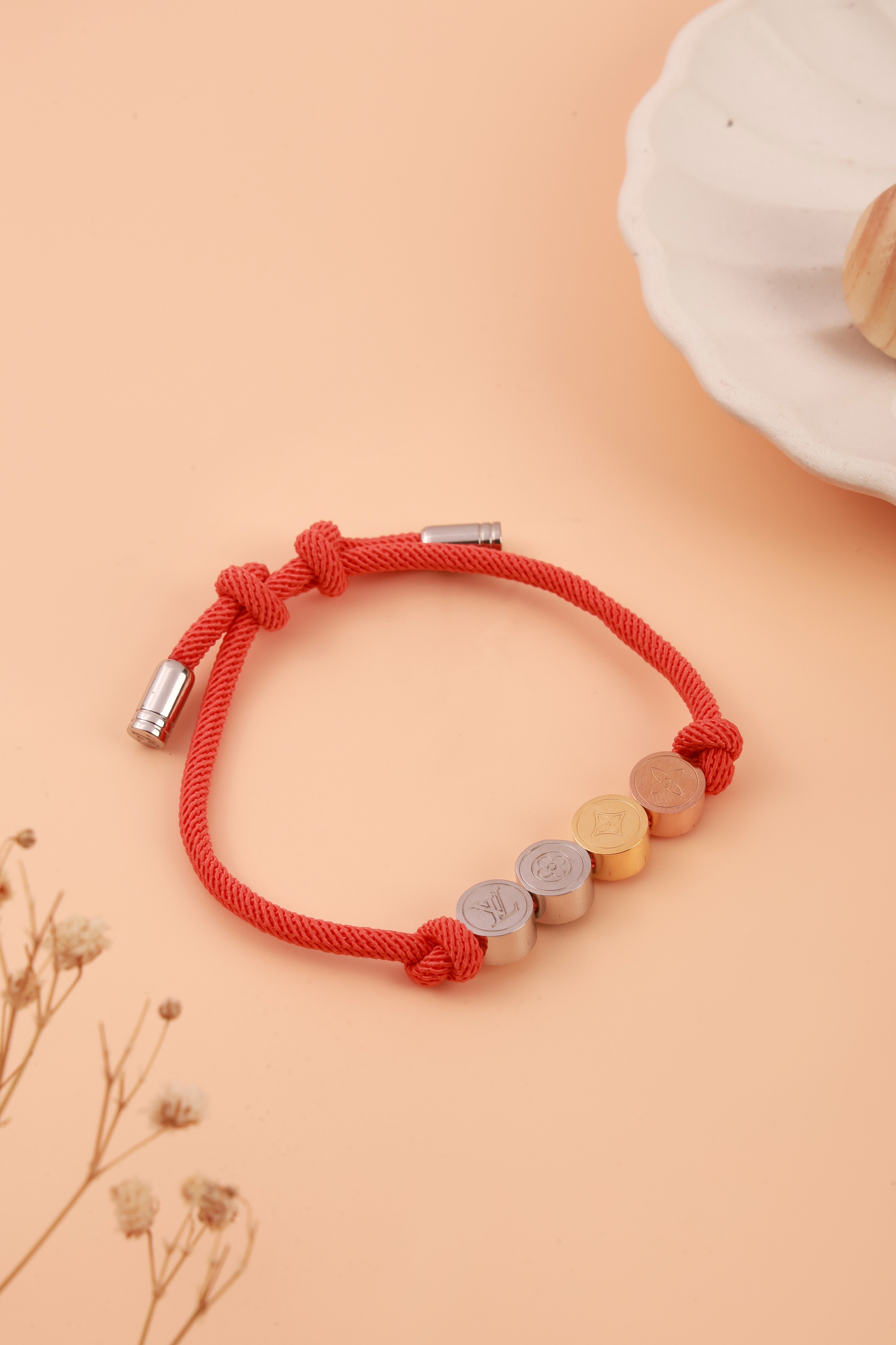 Iconic Bond Elvy Coral Rakhi