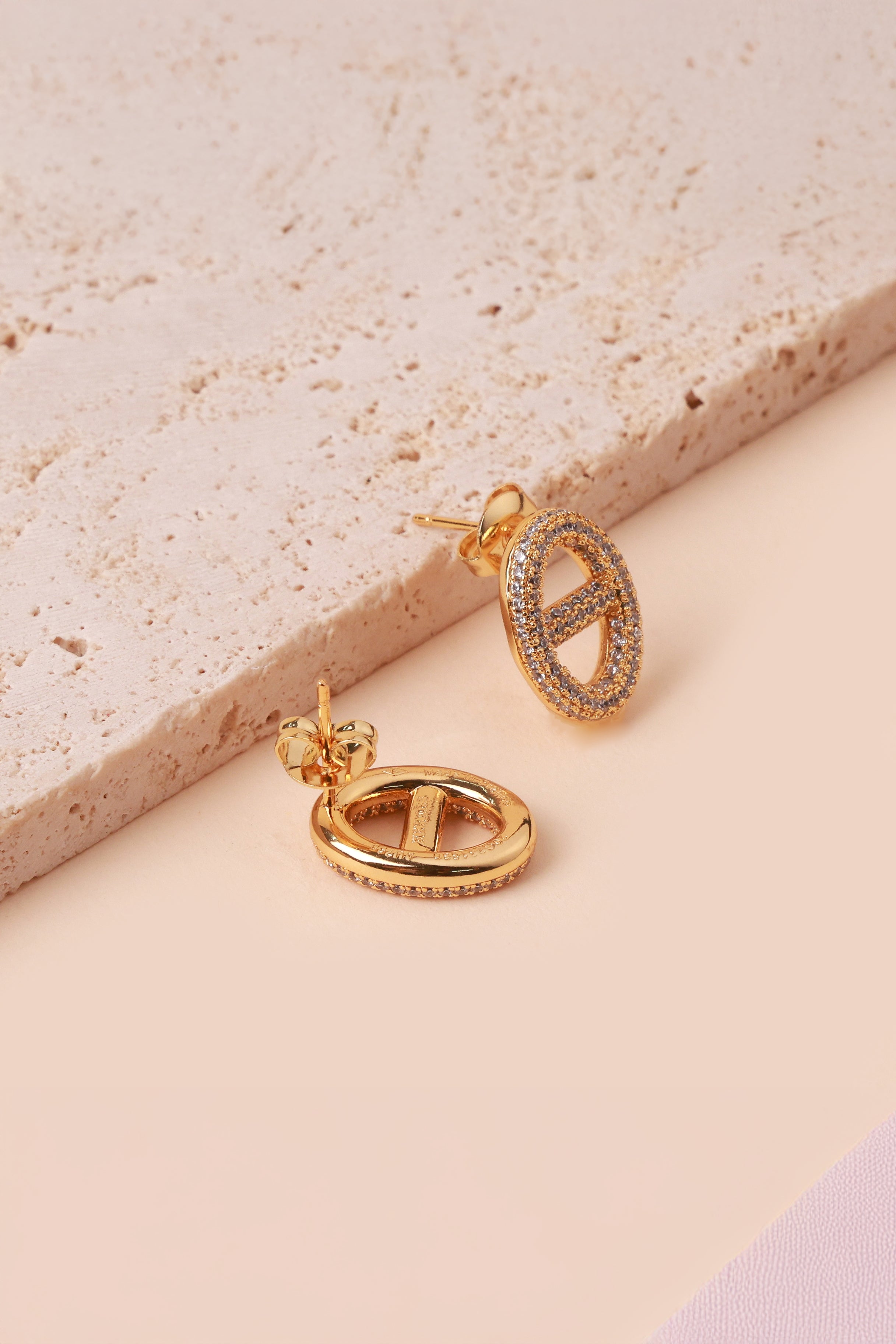 Bud Charms Hermie Studs