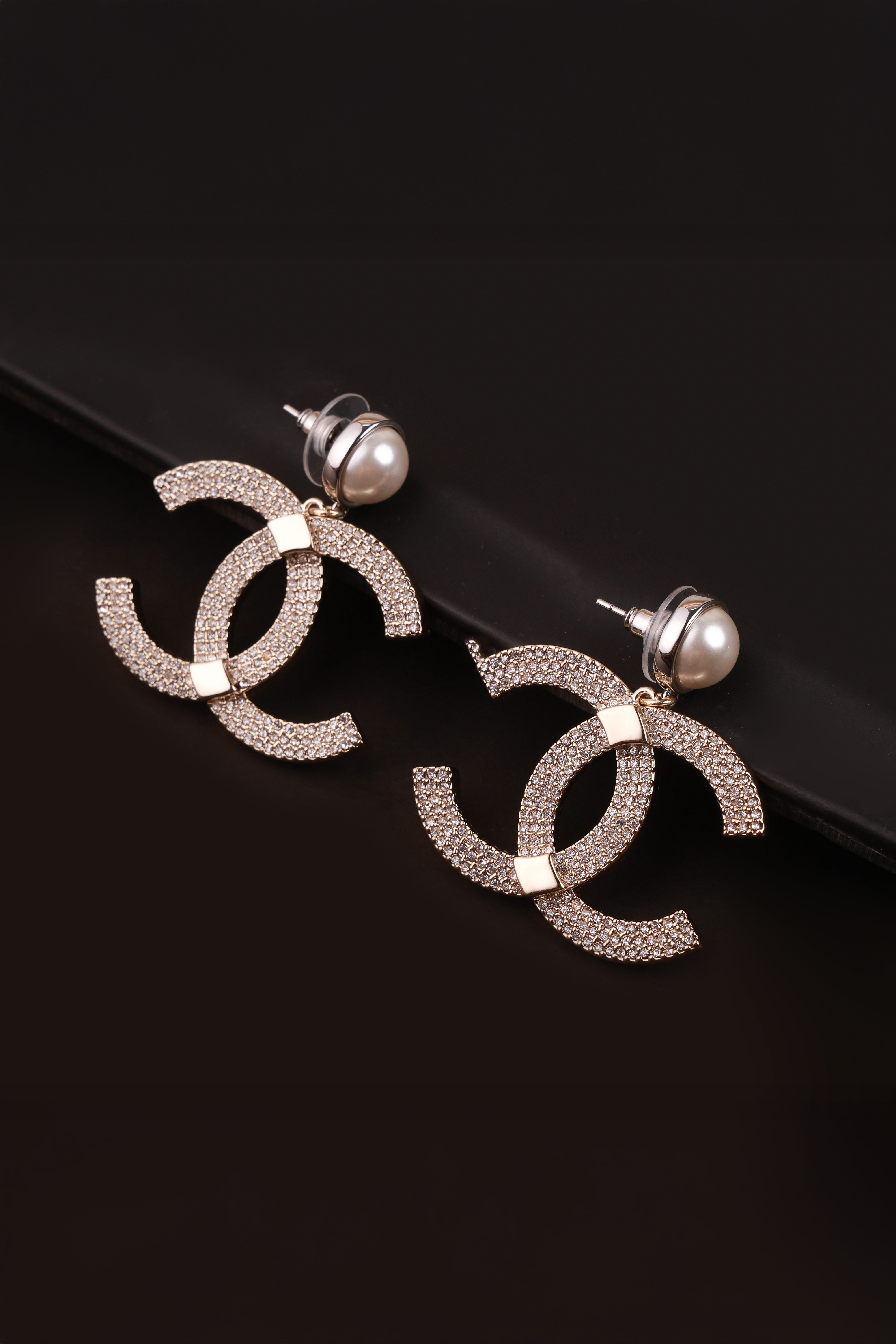 Illumed Pearl Shanel Earrings