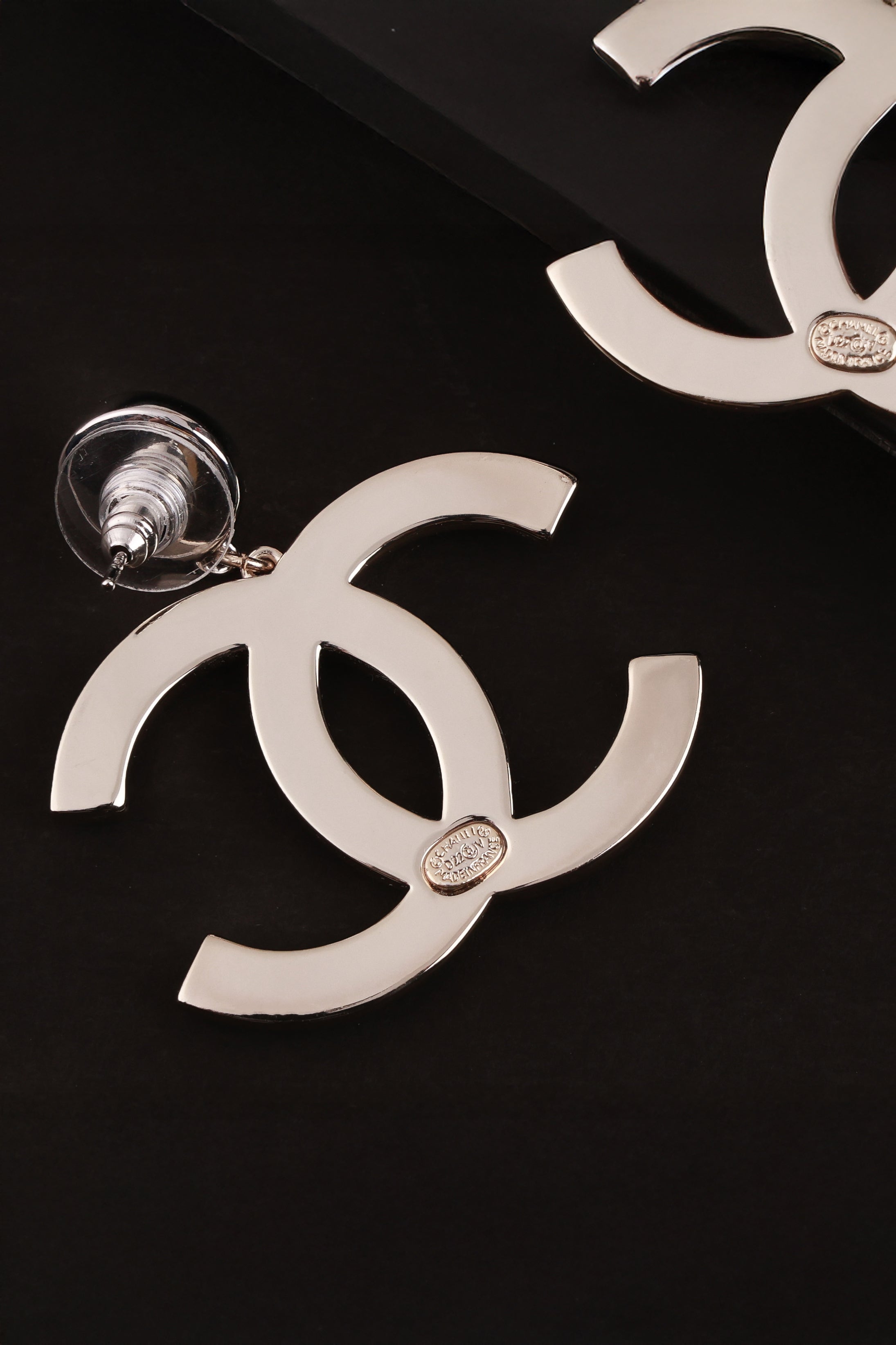 Illumed Pearl Shanel Earrings
