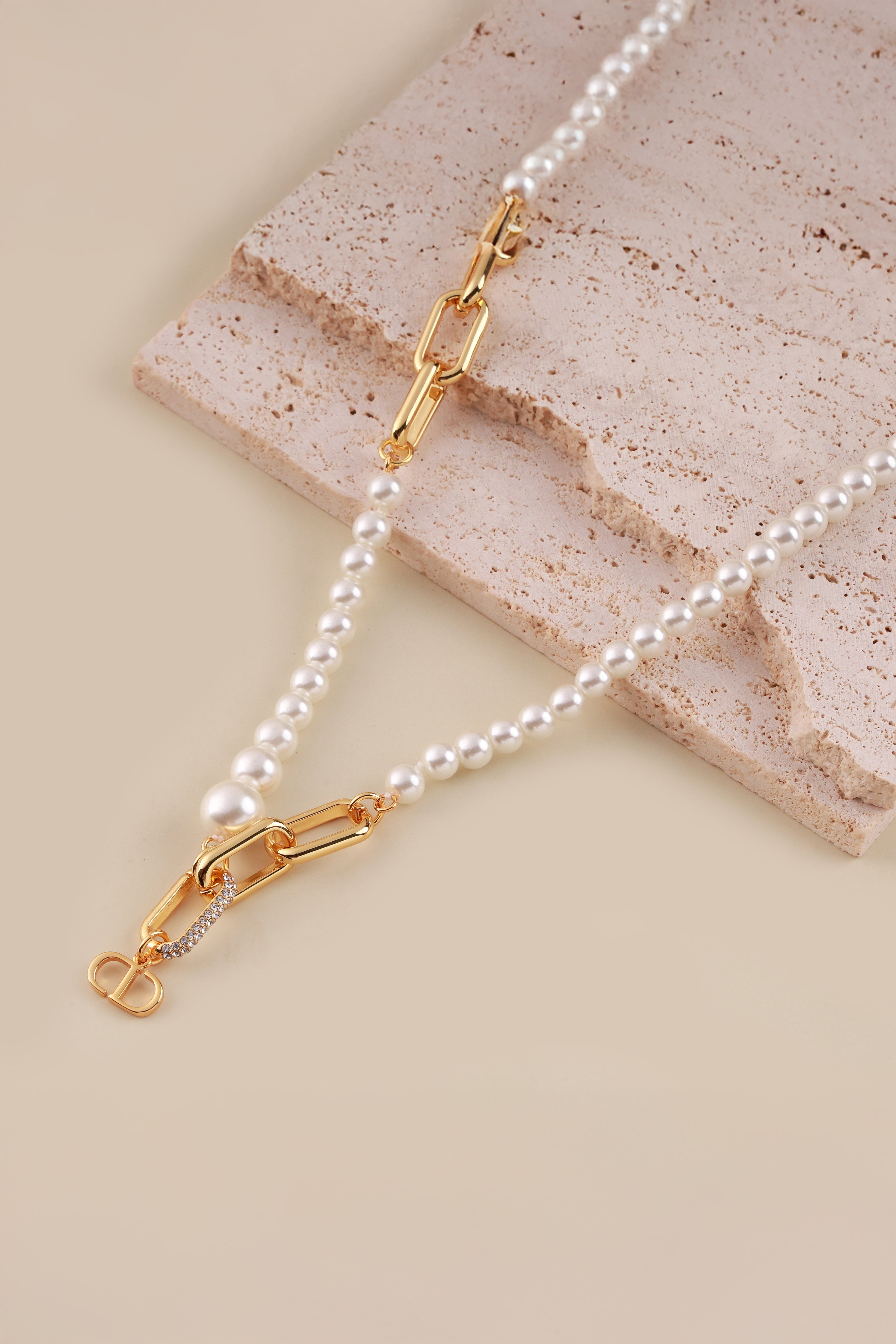 Moon Gold Diot Neckchain