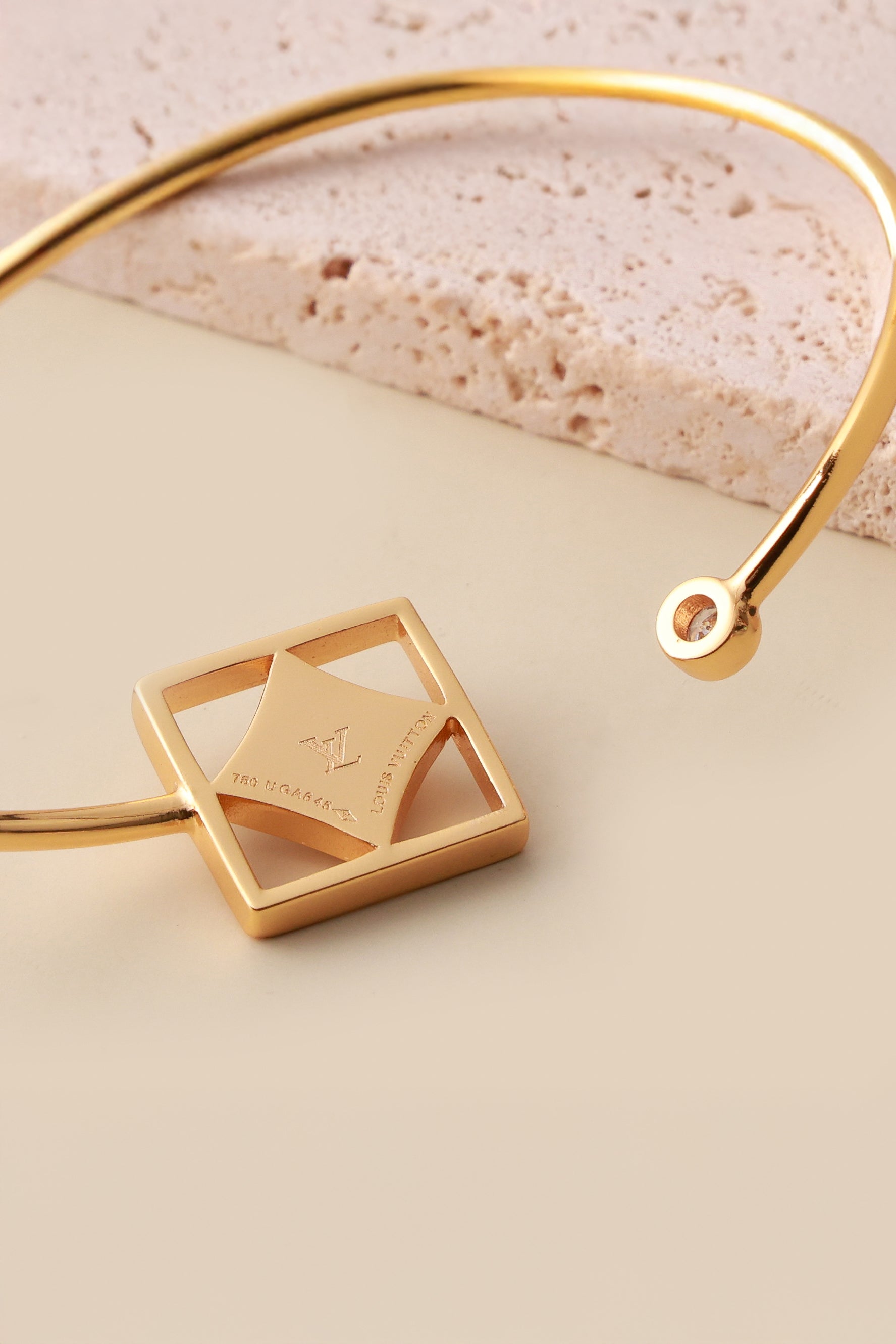 Elan Gold Elvy Bracelet