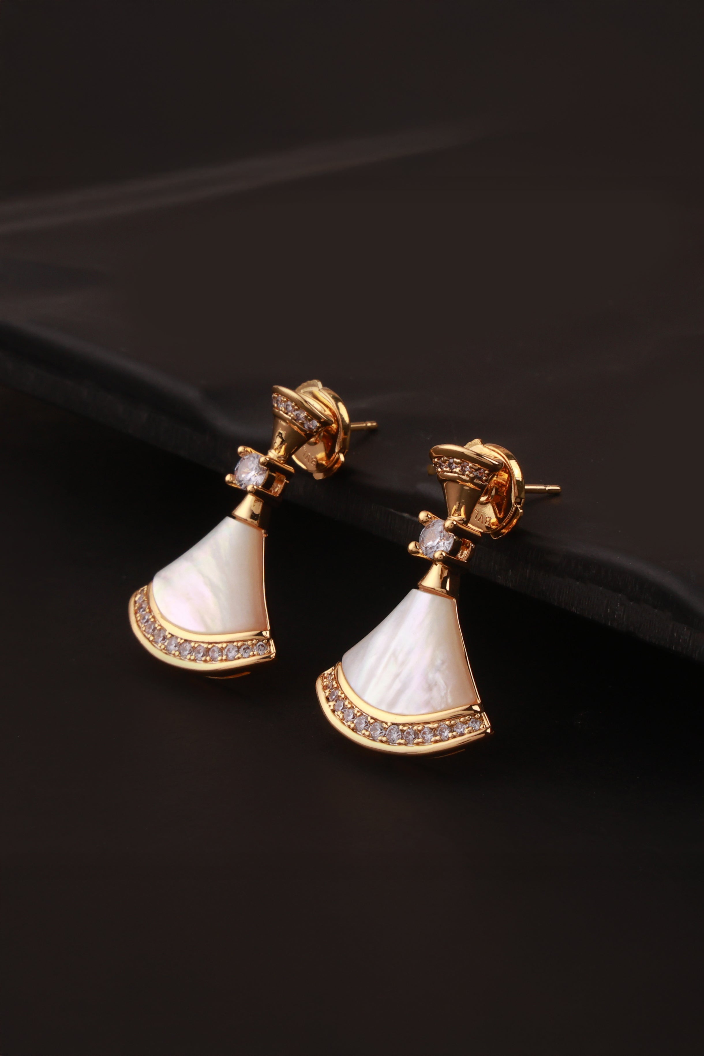Velaria Beige Bulgaree Earrings