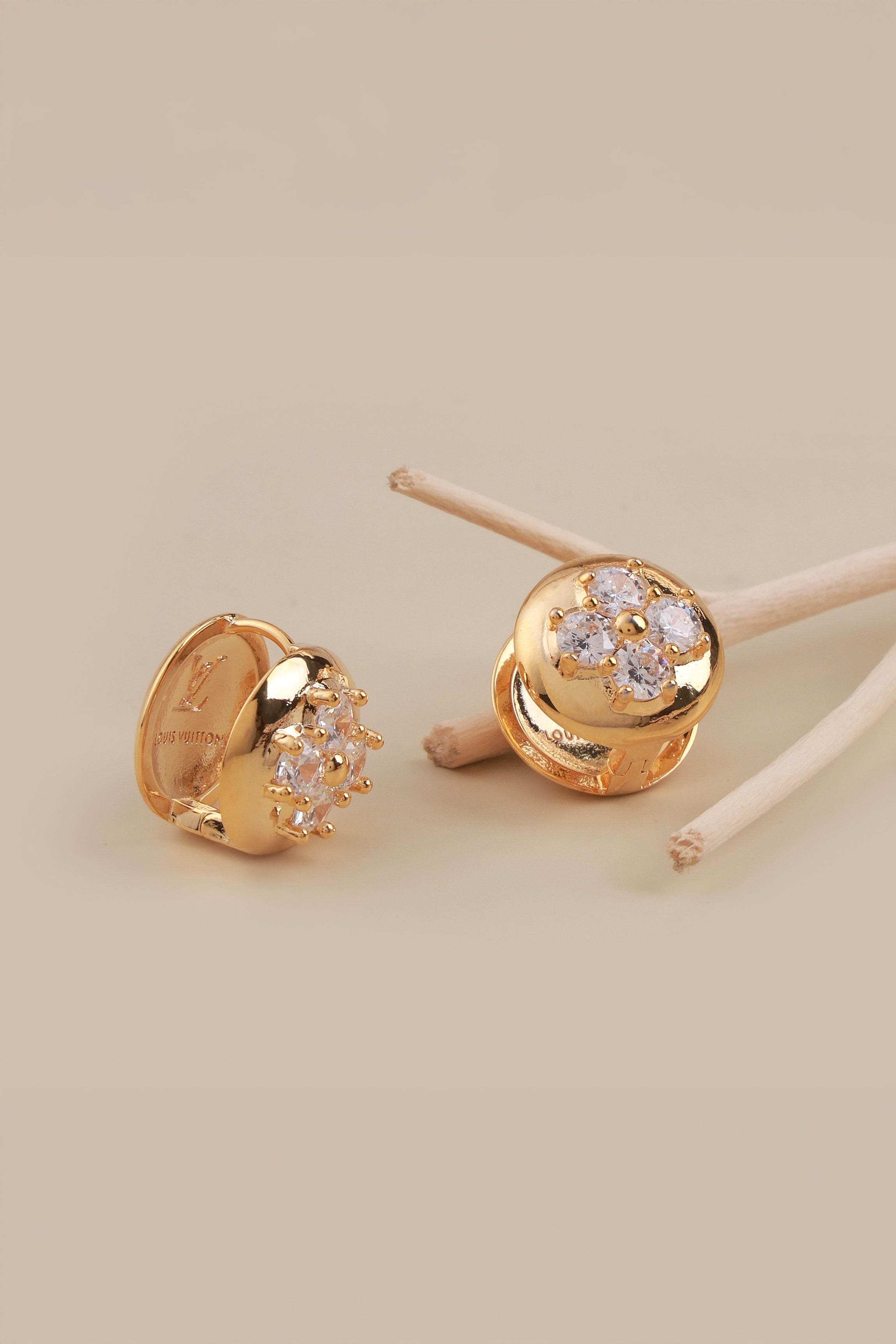 White Floral Elvy Studs
