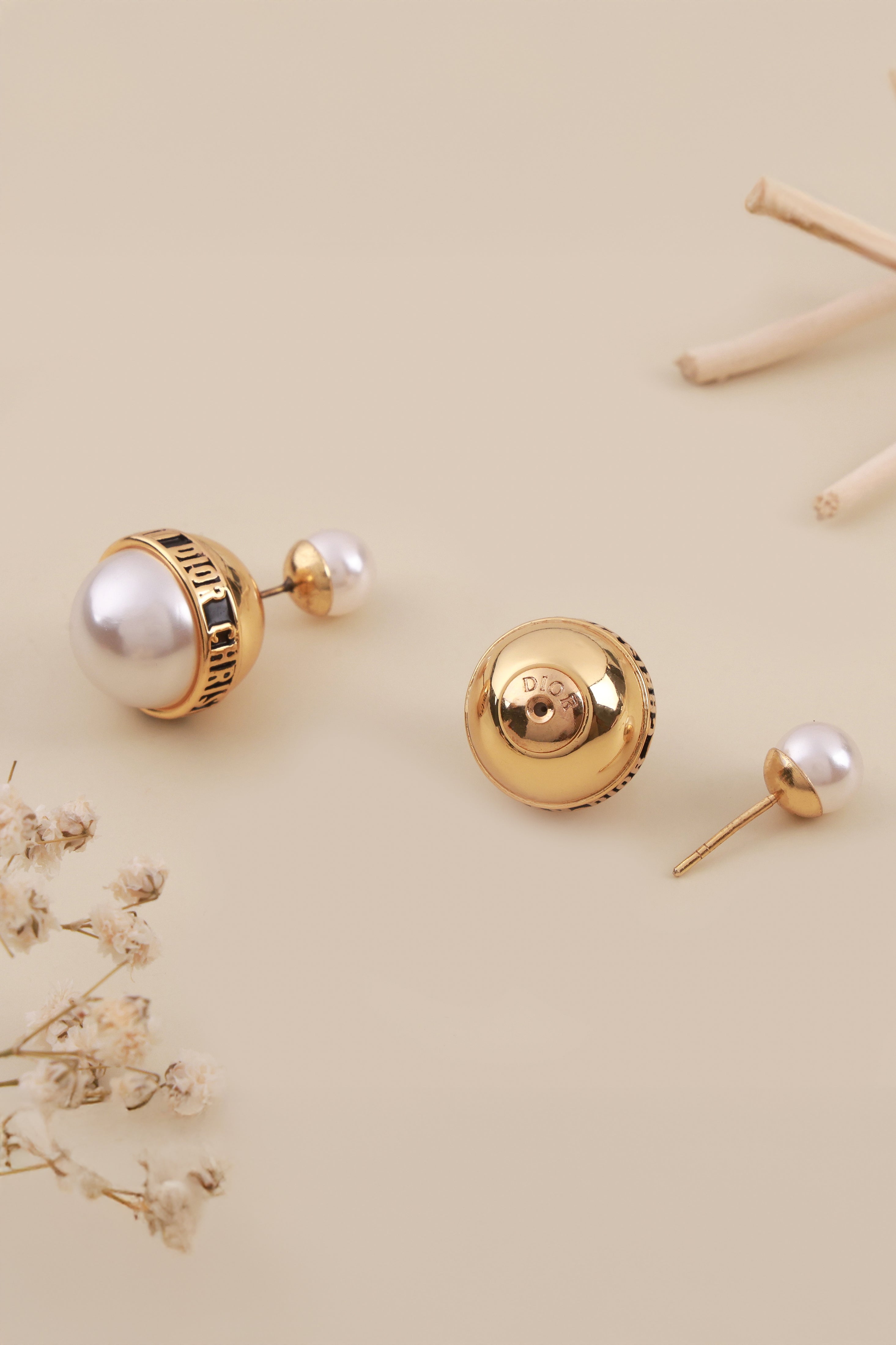 Luna Pearls Diot Studs