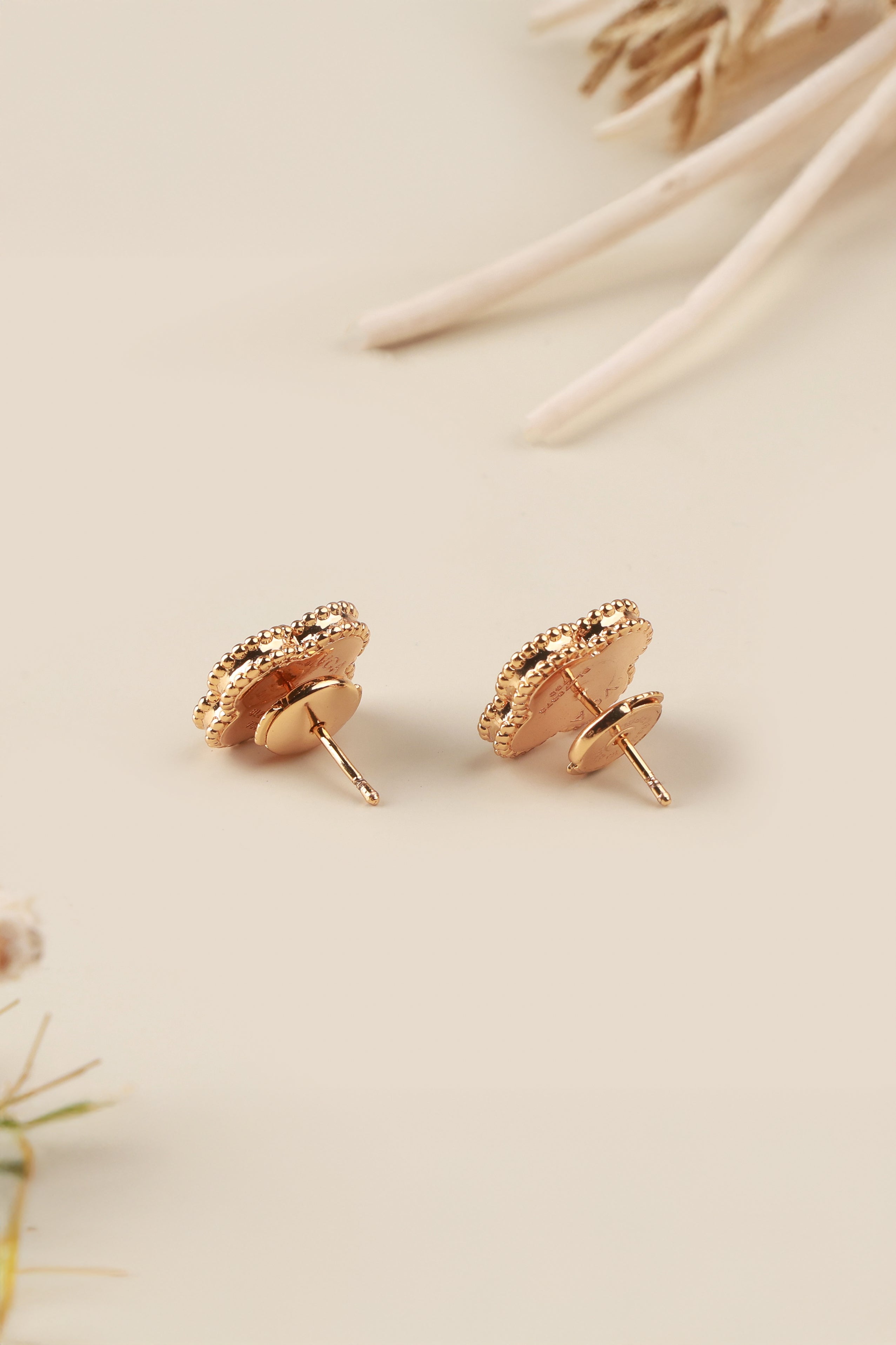 Petal Dual Black Van Chief Studs