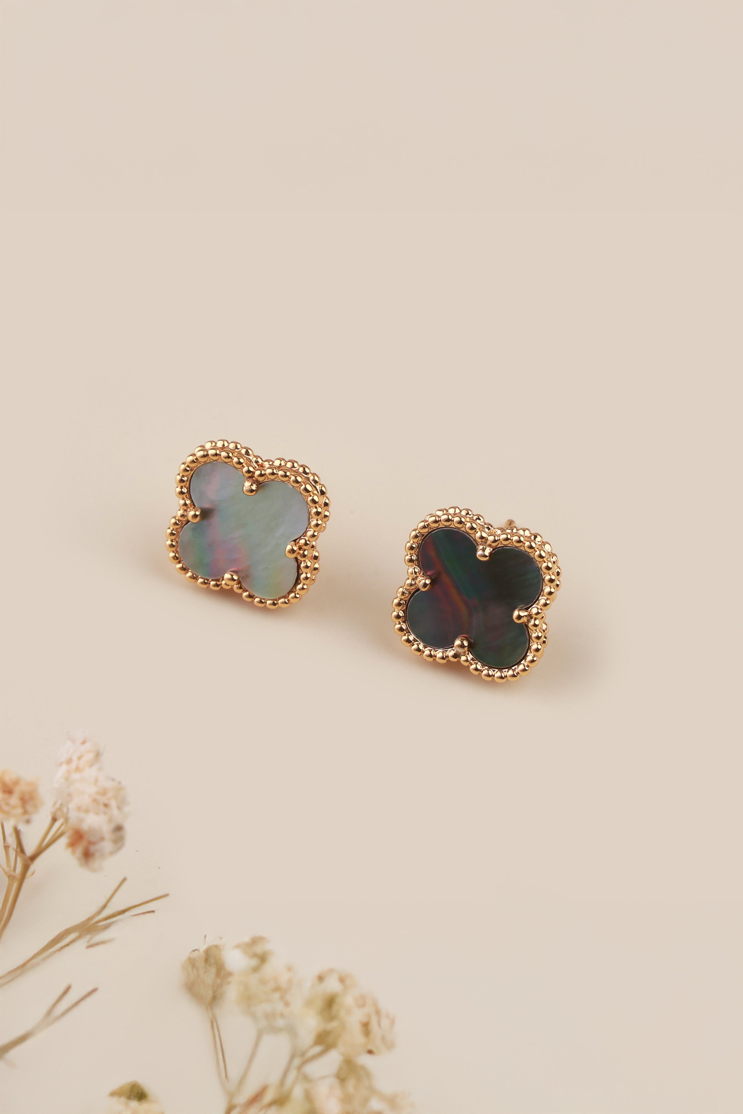 Petal Magic Van Chief Studs